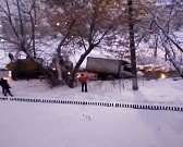 Видео: в Орле вытаскивали угодившую в люк «Газель»