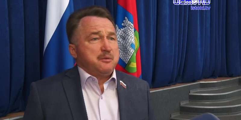 Часть депутатов, входящих в "Справедливую команду", считают, что спикер заксобрания был избран безальтернативно.