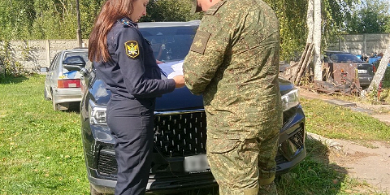Кроссовер, изъятый за пьяную езду в Орловской области, передали военнослужащим