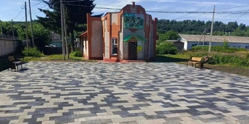 Сквер Овалова в Покровском обновили за 5 миллионов рублей — теперь это комфортная зона отдыха