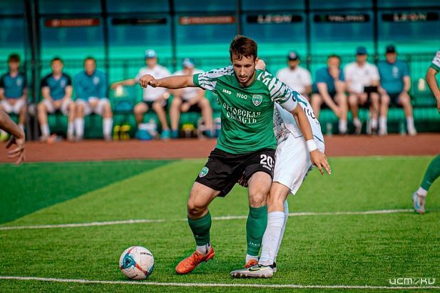 Экс-капитан футбольного клуба "Орел" перешел в "Локомотив" 