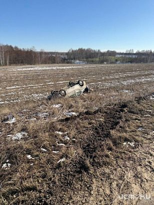 Под Орлом водитель «Рено» опрокинулся в кювет
