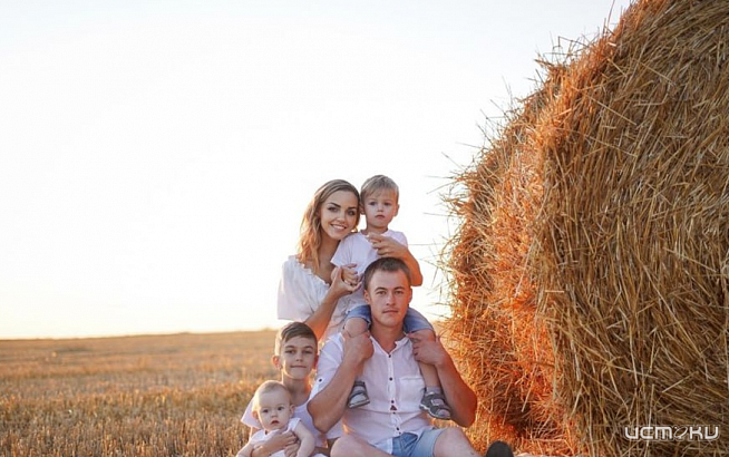 Семья из Орловской области одержала победу во Всероссийском конкурсе «Семья года - 2023»