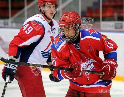 Орловчанин вошёл в состав команды Высшей хоккейной лиги