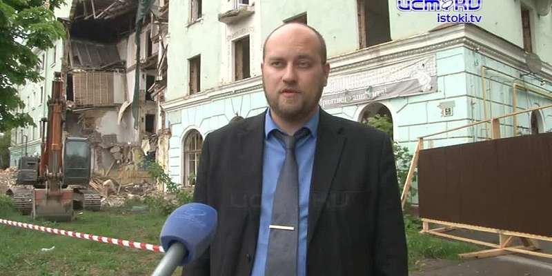 Спустя 2,5 года после обрушения в Орле начали сносить «карточный домик»