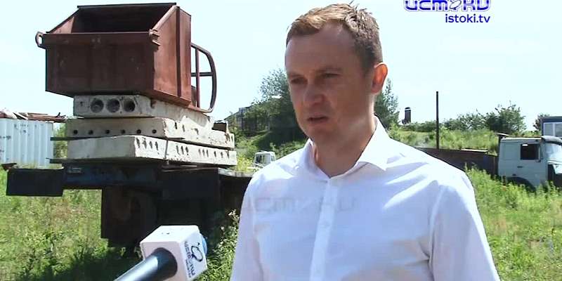 Не ждут у моря погоды: жители Лужков приводят в порядок микрорайон своими силами