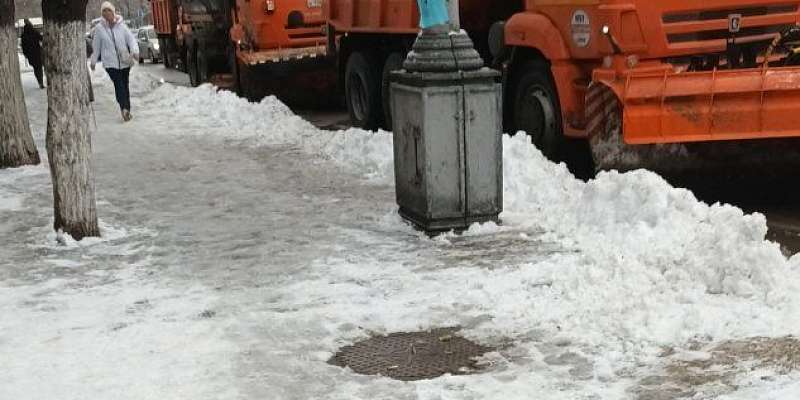 И всё же она существует. На улицах Орла появилась коммунальная техника