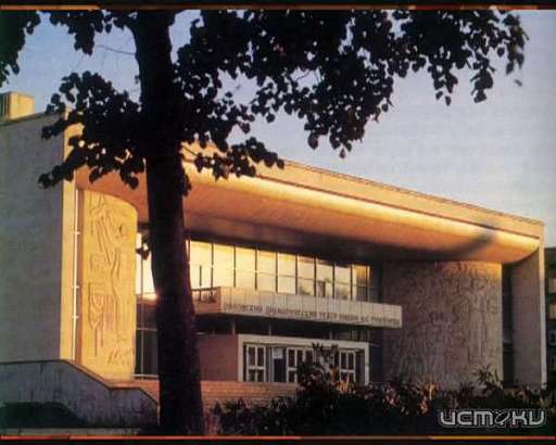 Театр им. Тургенева в новом сезоне продолжит играть спектакли на чужих сценах