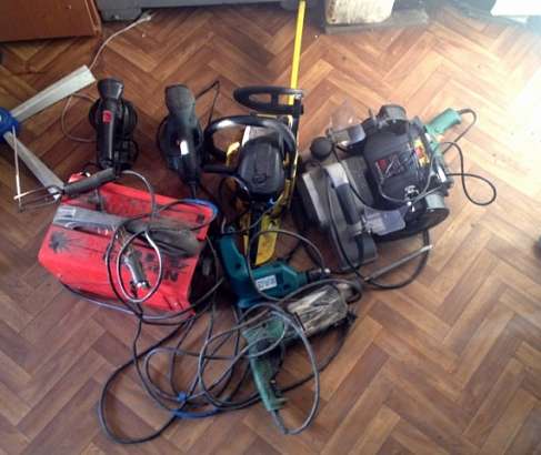 15-летний житель Орловского района украл у соседа электроинструменты