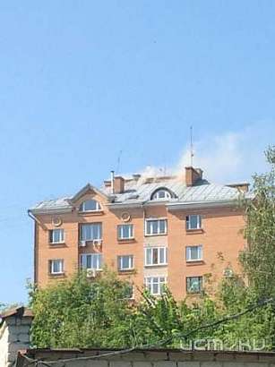 В Орле горит квартира на переулке Почтовом