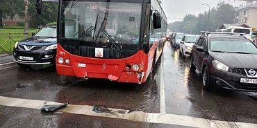 авария в Орле ДТП с троллейбусом Орловчане обсуждают аварию с участием питерского троллейбуса