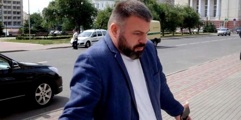 Умываться святой водичкой: советник Клычкова рассказал, что спасло его от COVID-19