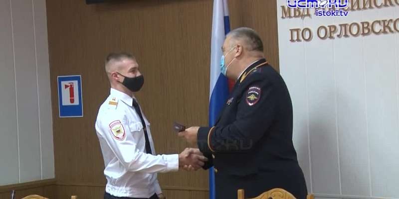 Орловские полицейские встретили свой праздник на службе.