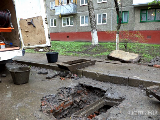 Первый же дождь вновь затопил город. Почему прочищенные ливневки не заработали? 