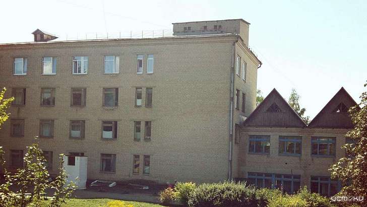 В Колпнянской ЦРБ у троих медиков нашли коронавирус