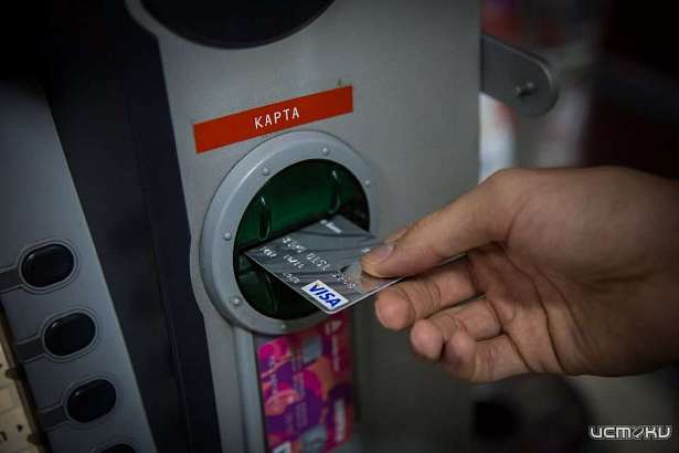 Сдававшая квартиру 33-летняя амчанка перевела псевдоарендатору 45 тысяч рублей