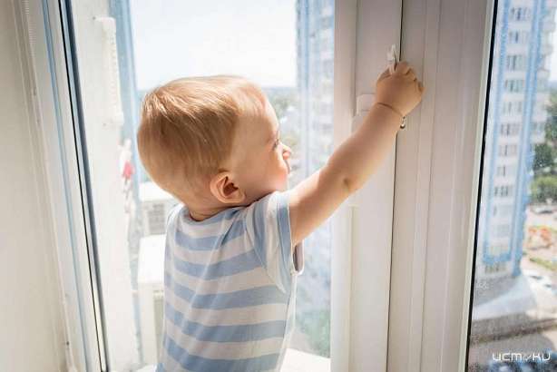 Орловские полицейские напоминают родителям об обеспечении безопасности детей