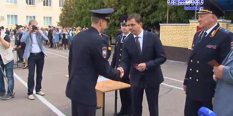 Праздничный концерт прямо на строительной площадке, новый учебный год, первое офицерское звание — сегодня в программе «Оперативный эфир»