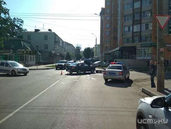 Не уступил дорогу: подробности субботнего ДТП с двумя иномарками в Орле