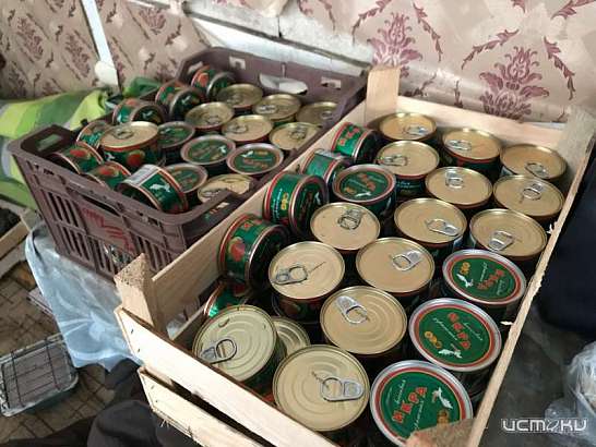 Предновогодний рейд: в трех магазинах Орла продавали сомнительную красную икру