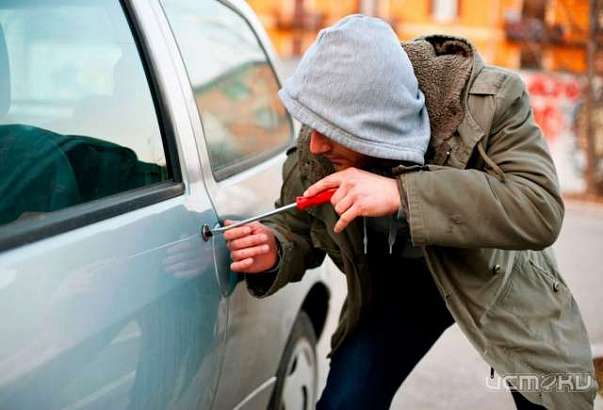 В Орловском районе поймали подозреваемого в краже из автомобиля