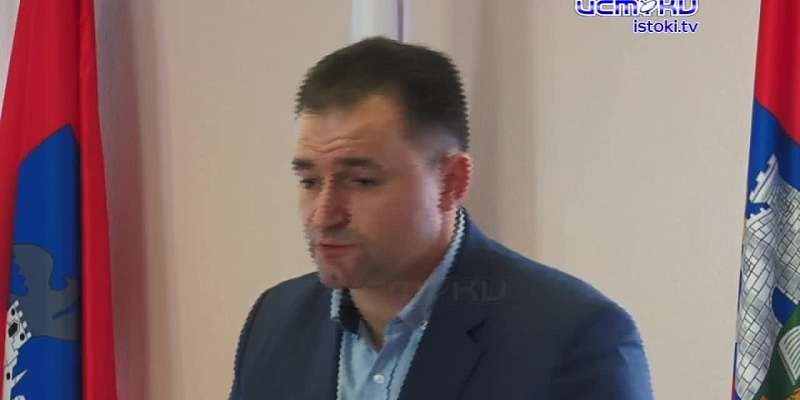 Орловский горсовет попрощался с семью депутатами.