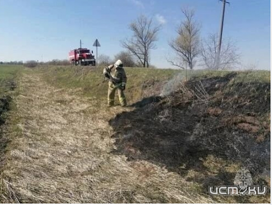 13 выездов на ликвидацию возгораний за минувшее воскресенье совершили орловские пожарные