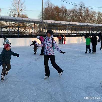 Жители Алроса сетуют на то, что их оставили без катка