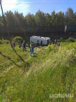 В Орле автобус попал под поезд: подробности, фото
