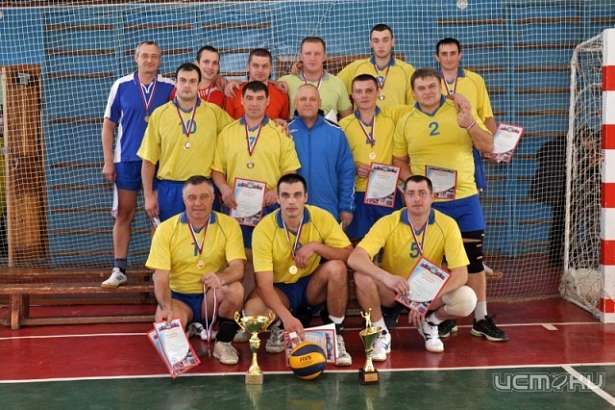 В Орле прошел открытый городской турнир по волейболу В Орле прошел открытый городской турнир по волейболу