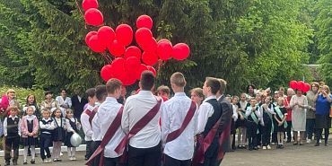В Орле торжественные линейки пройдут 24 мая, а выпускные вечера - 28 июня