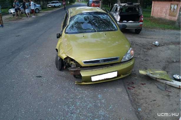 На Орловщине водитель-пенсионер опрокинулся на иномарке