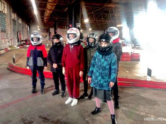 В Орле юные гости из Донбасса познакомились с картингом