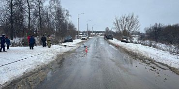 В Орловской области обгон иномаркой «ВАЗа» с нарушением ПДД закончился ДТП В Орловской области обгон иномаркой «ВАЗа» с нарушением ПДД закончился ДТП