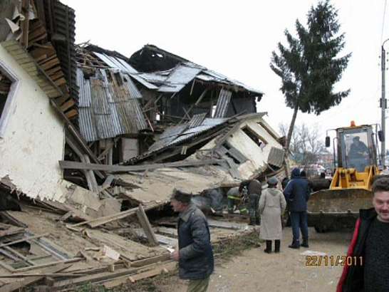 Обрушился дом