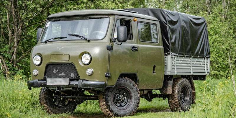 Автопарк орловских ветеринаров пополнился «Фермером» и тремя «Ладами»