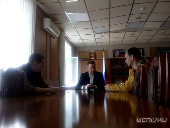 Жители Северного района Орла взяли штурмом мэрию