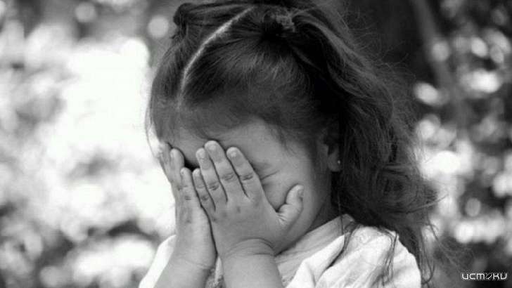 В Орле четырехлетняя малышка оказалась в полном одиночестве на темной улице