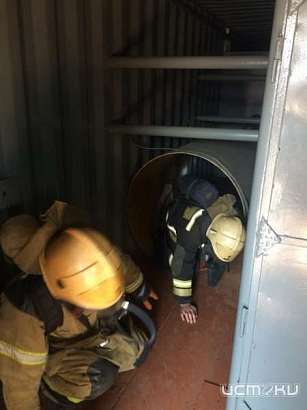 Орловские спасатели провели учения в смертельно опасной тренировочной камере