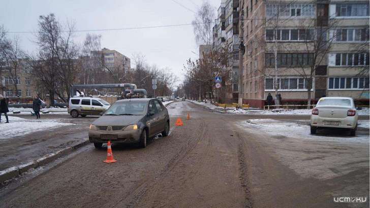 В Орле 11-летнего мальчика увезли в больницу после ДТП на перекрестке 