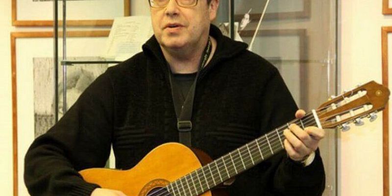 Орловчан приглашают в библиотеку Бунина послушать барда (12+)