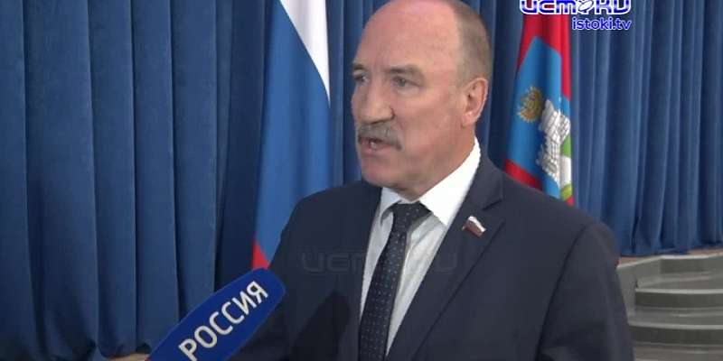 На повестке дня было 26 вопросов, плюс внесли один дополнительный. В областном парламенте состоялось 20-ое заседание