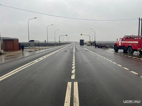 В Орловской области водитель «Жигулей» протаранил большегруз