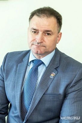 Председатель городского Совета Владимир Негин поздравил дам с Международным женским днем