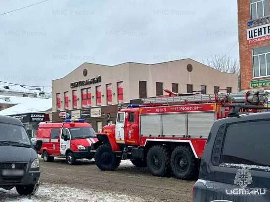 В Орле едва не сгорел рынок В Орле едва не сгорел рынок