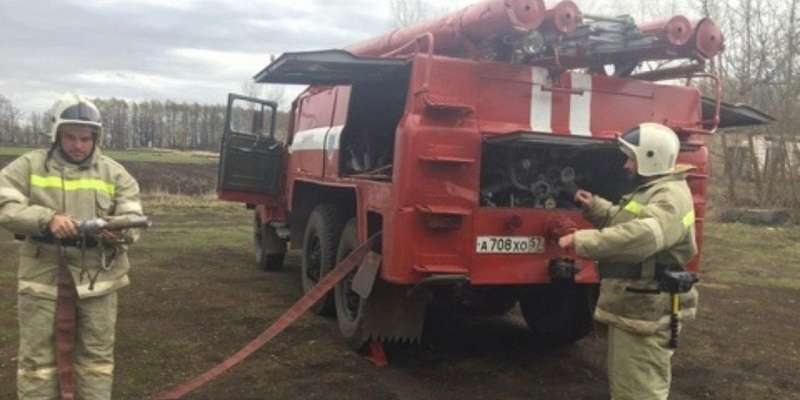 В Ливнах женщина едва не погибла в полыхавшем жилом доме