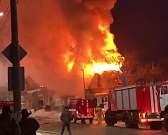 Видео: в условиях нехватки воды в Орле спасатели справились с серьезным пожаром