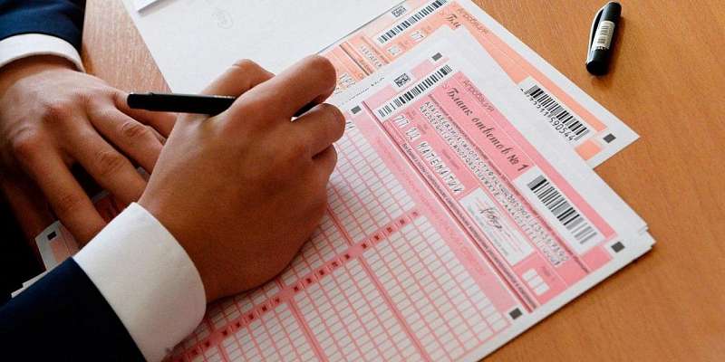 Восемь орловчан сдают ЕГЭ отдельно от всех