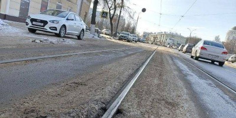 В центре Орла обнаружили сильно деформированный рельс