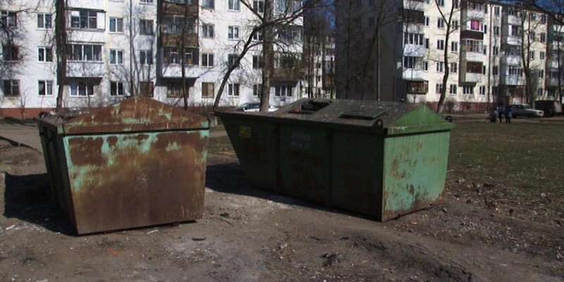 В Орле убрали часть мусора, но его еще осталось немало